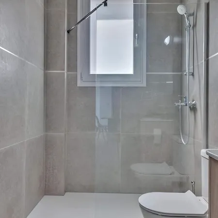 Phaedrus Living: City Center Residences Emerald *